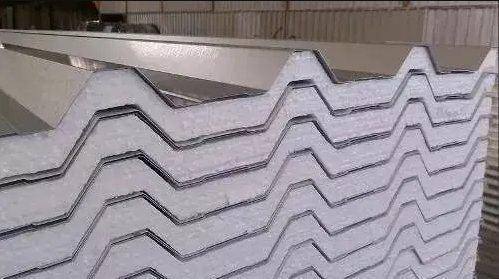 Telhas — aluzinco, trapezoidal e sanduíche
